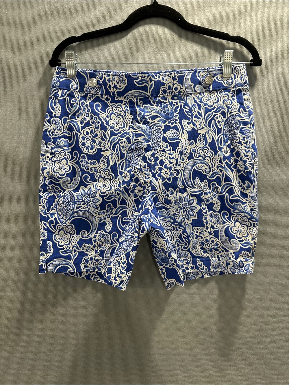 Rafaella Blue and White Floral Print Flat Front Shorts size 8
